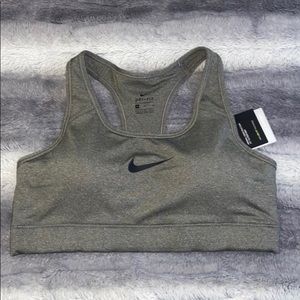 NIKE women’s swoosh sports bra